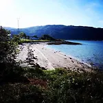 Hotel Tjeldsundbrua Camping Evenskjer