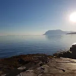 Tjeldsundbrua Camping 2*