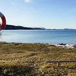 Hotel Tjeldsundbrua Camping 2*