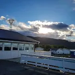 Tjeldsundbrua Camping Hotel Evenskjer