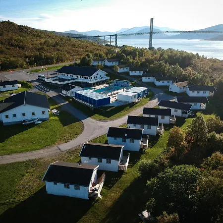 Tjeldsundbrua Camping Hotell 2*