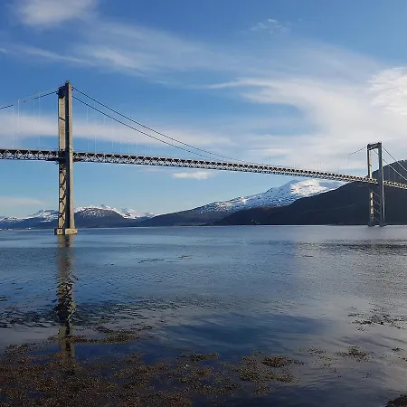 Tjeldsundbrua Camping 2*