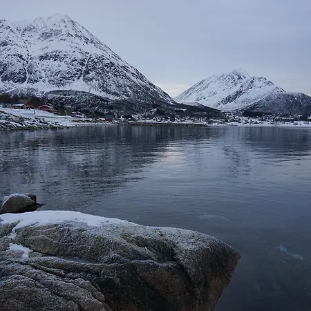 Tjeldsundbrua Camping 2*