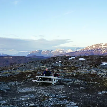 Hotel Tjeldsundbrua Camping 2*