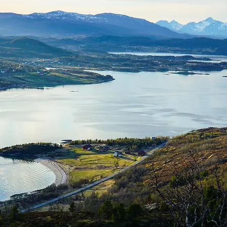 Hotel Tjeldsundbrua Camping 2*