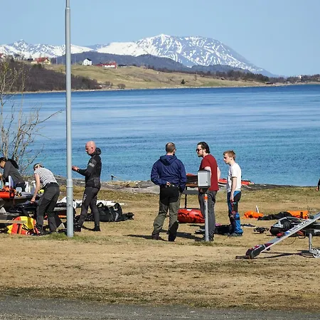 Tjeldsundbrua Camping 2* Evenskjer