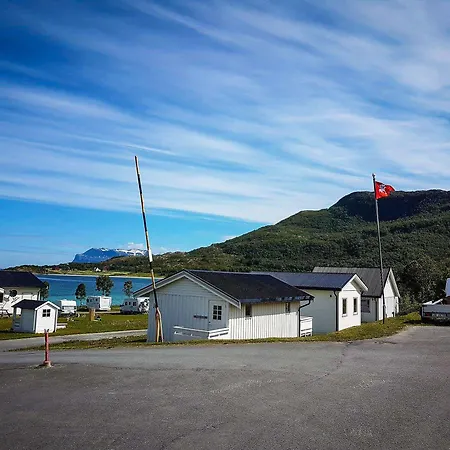 Tjeldsundbrua Camping 2*